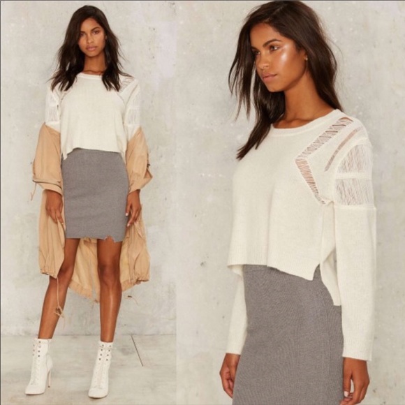 Nasty Gal Give me a String distressed Sweater - Picture 2 of 4